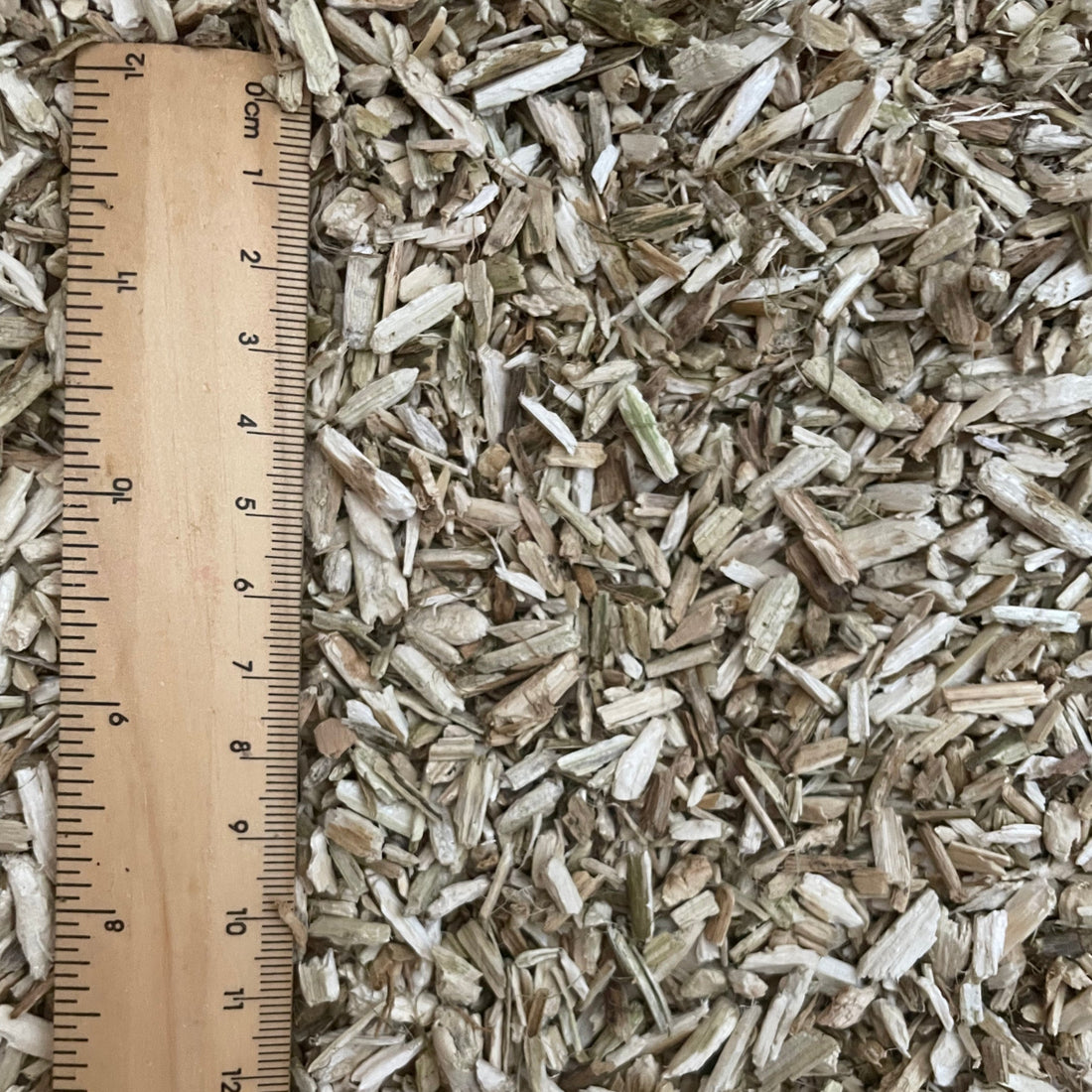 🛏️ Choosing the Right Bedding for Your Chicken Coop — And Why Hemp Is a Game Changer